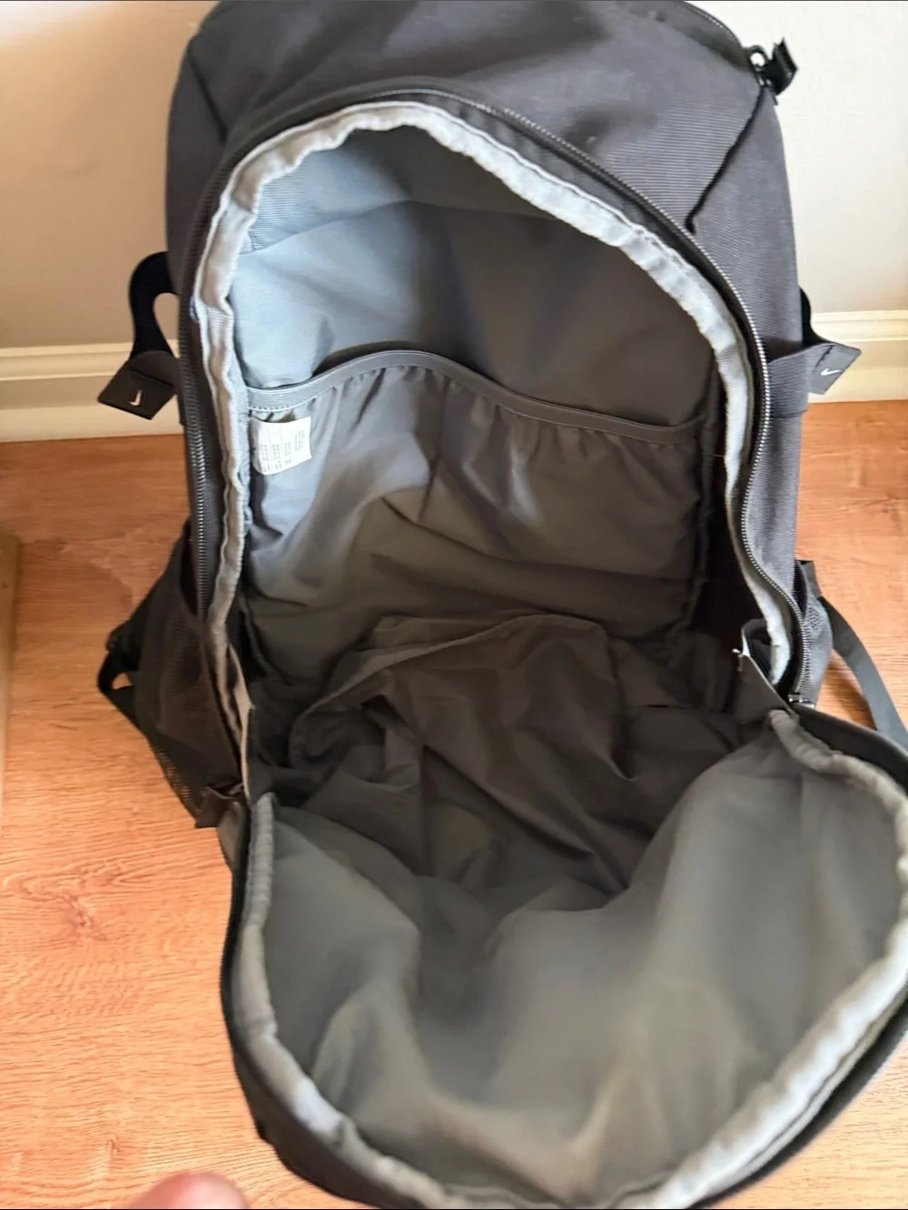 Nike Vapor Select Baseball Softball Backpack with 2 Bat Holders